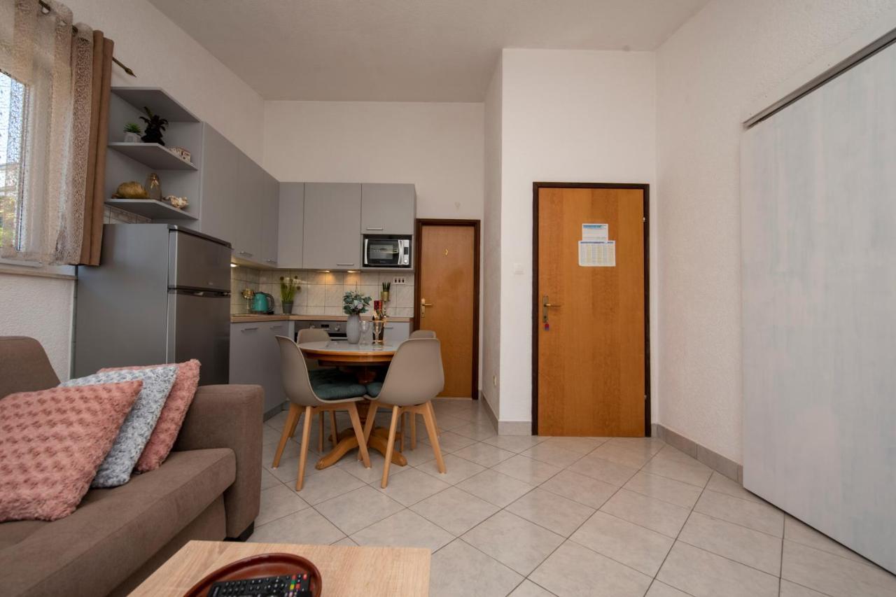 פודסטראנה Apartments Bevanda מראה חיצוני תמונה